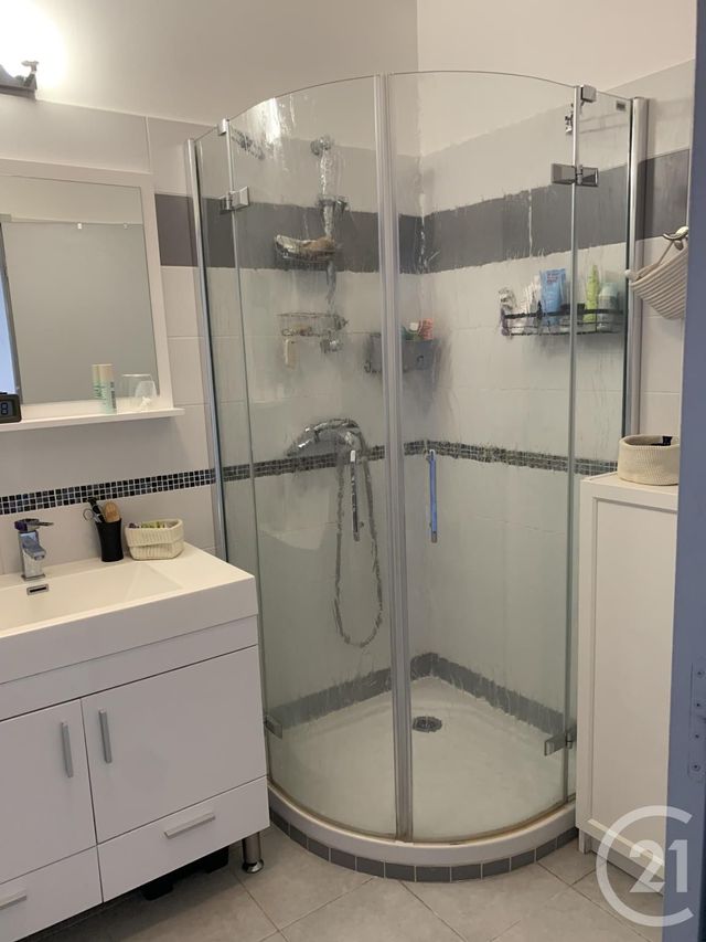 maison à louer - 3 pièces - 64.0 m2 - BAGNOLS SUR CEZE - 30 - LANGUEDOC-ROUSSILLON - Century 21 La Big