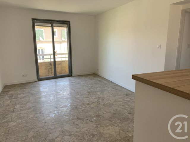 Appartement à louer - 3 pièces - 69.41 m2 - BAGNOLS SUR CEZE - 30 - LANGUEDOC-ROUSSILLON - Century 21 La Big