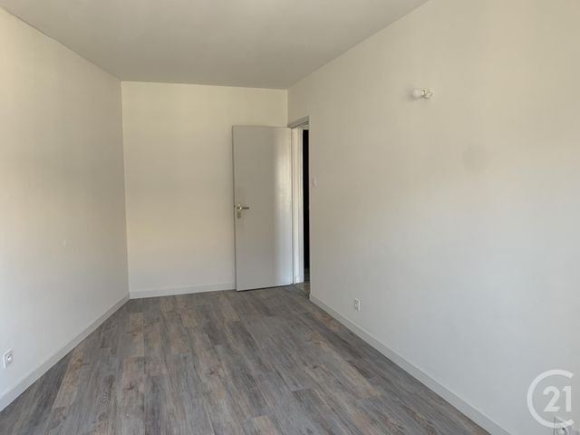 Appartement à louer - 3 pièces - 69.41 m2 - BAGNOLS SUR CEZE - 30 - LANGUEDOC-ROUSSILLON - Century 21 La Big