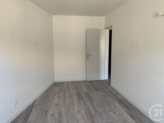 Appartement à louer - 3 pièces - 69.41 m2 - BAGNOLS SUR CEZE - 30 - LANGUEDOC-ROUSSILLON - Century 21 La Big