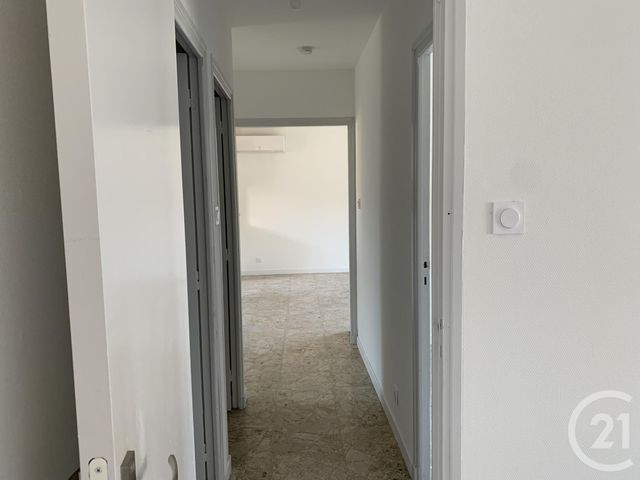 Appartement à louer - 3 pièces - 69.41 m2 - BAGNOLS SUR CEZE - 30 - LANGUEDOC-ROUSSILLON - Century 21 La Big