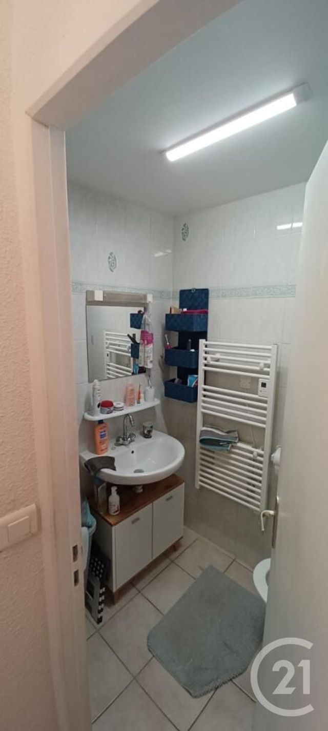 Appartement F2 bis à louer - 2 pièces - 41.0 m2 - SABRAN - 30 - LANGUEDOC-ROUSSILLON - Century 21 La Big