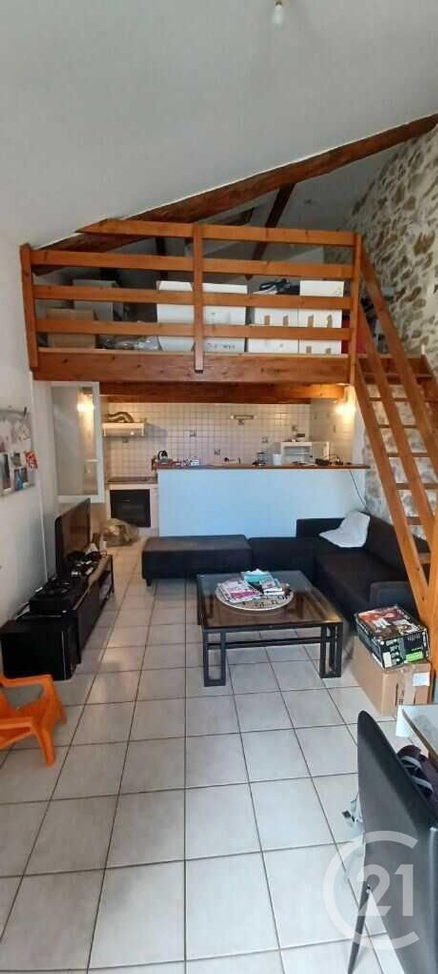 Appartement F2 Bis à louer SABRAN