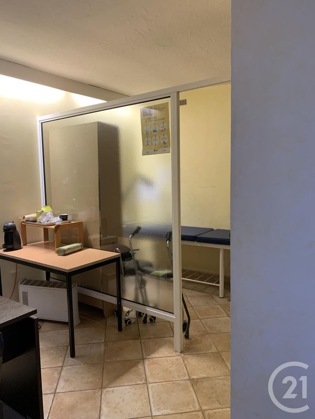 Appartement à louer - 2 pièces - 20.0 m2 - BAGNOLS SUR CEZE - 30 - LANGUEDOC-ROUSSILLON - Century 21 La Big