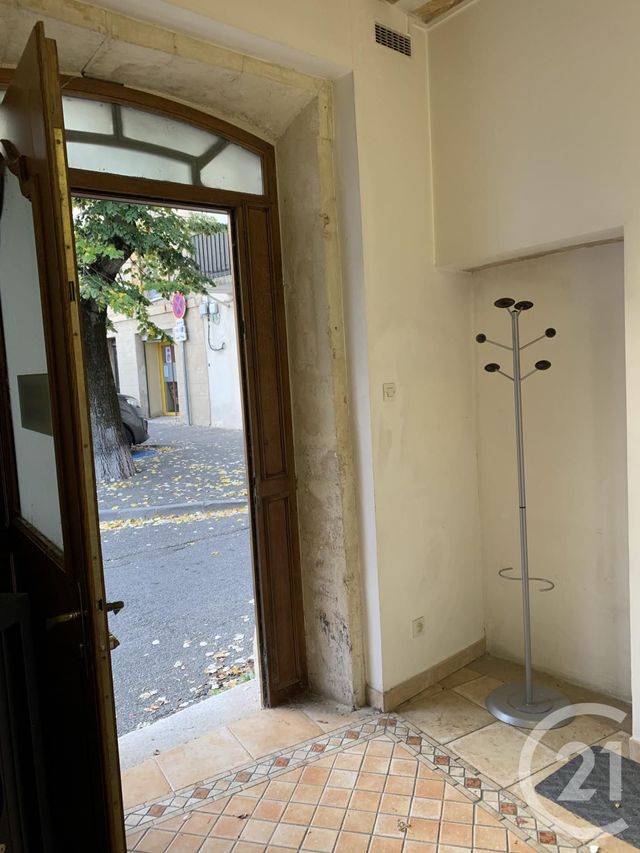 Appartement à louer - 2 pièces - 20.0 m2 - BAGNOLS SUR CEZE - 30 - LANGUEDOC-ROUSSILLON - Century 21 La Big