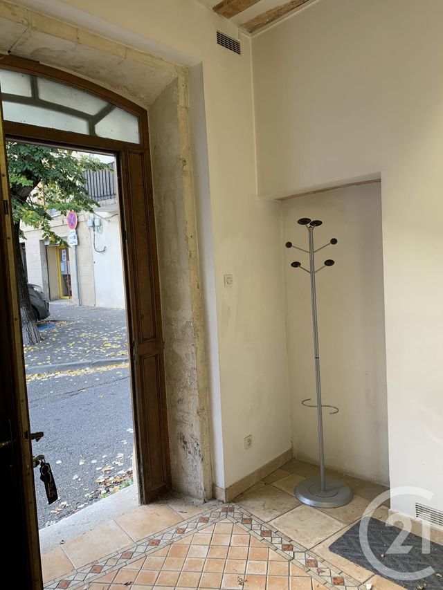Appartement à louer - 2 pièces - 20.0 m2 - BAGNOLS SUR CEZE - 30 - LANGUEDOC-ROUSSILLON - Century 21 La Big