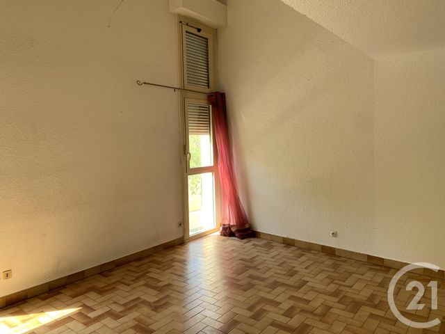 Appartement F2 à louer - 2 pièces - 71.0 m2 - ORANGE - 84 - PROVENCE-ALPES-COTE-D-AZUR - Century 21 La Big