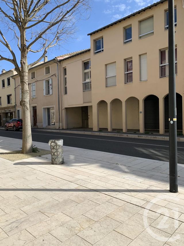 Appartement F2 à louer - 2 pièces - 71.0 m2 - ORANGE - 84 - PROVENCE-ALPES-COTE-D-AZUR - Century 21 La Big