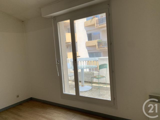 Appartement F2 à louer - 2 pièces - 71.0 m2 - ORANGE - 84 - PROVENCE-ALPES-COTE-D-AZUR - Century 21 La Big