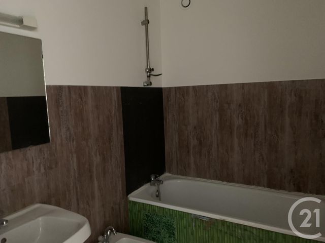 Appartement F2 à louer - 2 pièces - 71.0 m2 - ORANGE - 84 - PROVENCE-ALPES-COTE-D-AZUR - Century 21 La Big