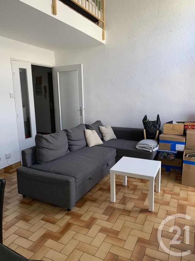 Appartement F2 à louer - 2 pièces - 71.0 m2 - ORANGE - 84 - PROVENCE-ALPES-COTE-D-AZUR - Century 21 La Big