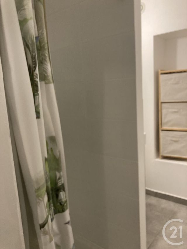 Appartement F2 à louer - 2 pièces - 59.3 m2 - BAGNOLS SUR CEZE - 30 - LANGUEDOC-ROUSSILLON - Century 21 La Big