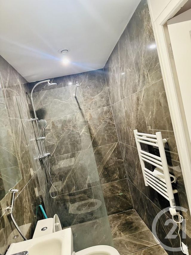 maison à louer - 4 pièces - 115.73 m2 - BAGNOLS SUR CEZE - 30 - LANGUEDOC-ROUSSILLON - Century 21 La Big