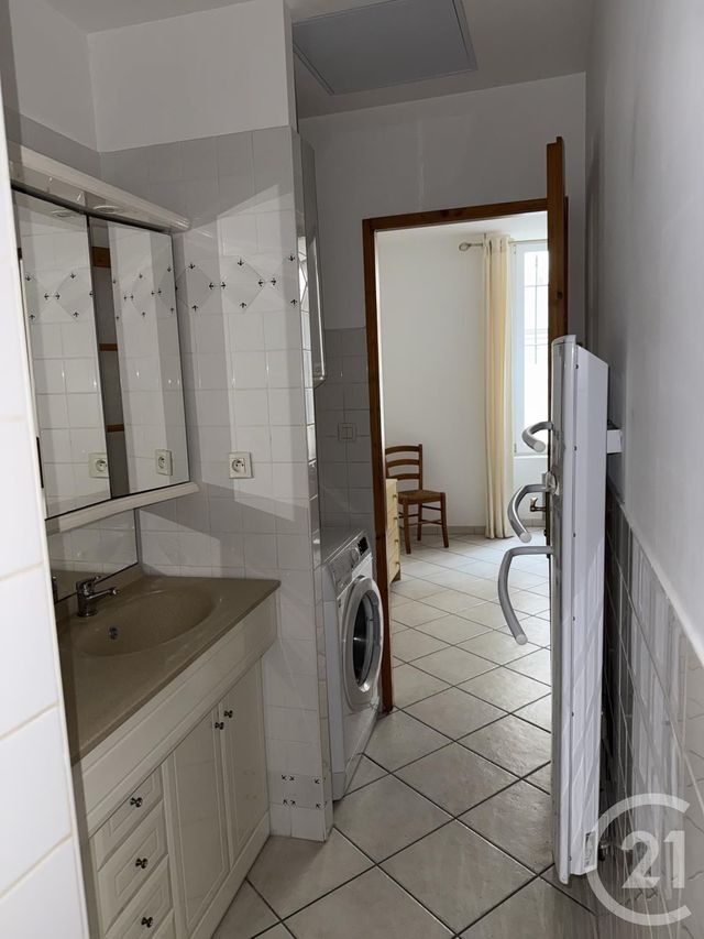 Appartement F2 à louer - 2 pièces - 56.0 m2 - BAGNOLS SUR CEZE - 30 - LANGUEDOC-ROUSSILLON - Century 21 La Big