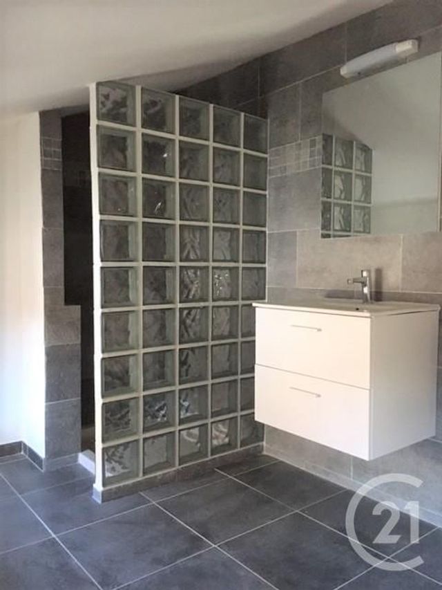 Appartement F2 à louer - 2 pièces - 48.0 m2 - BAGNOLS SUR CEZE - 30 - LANGUEDOC-ROUSSILLON - Century 21 La Big