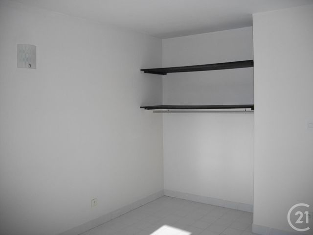 Appartement F2 à louer - 2 pièces - 48.0 m2 - BAGNOLS SUR CEZE - 30 - LANGUEDOC-ROUSSILLON - Century 21 La Big