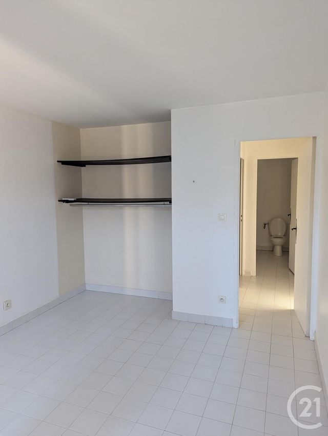 Appartement F2 à louer - 2 pièces - 48.0 m2 - BAGNOLS SUR CEZE - 30 - LANGUEDOC-ROUSSILLON - Century 21 La Big