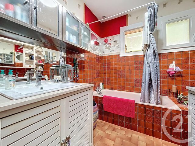 maison à vendre - 7 pièces - 155.84 m2 - BAGNOLS SUR CEZE - 30 - LANGUEDOC-ROUSSILLON - Century 21 La Big