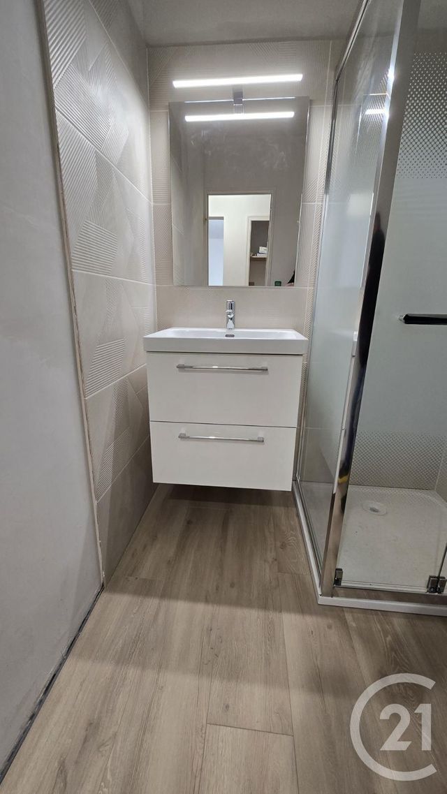 Appartement F1 à louer - 1 pièce - 31.03 m2 - BAGNOLS SUR CEZE - 30 - LANGUEDOC-ROUSSILLON - Century 21 La Big