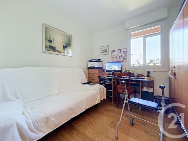 Appartement T5 à vendre - 4 pièces - 98.15 m2 - BAGNOLS SUR CEZE - 30 - LANGUEDOC-ROUSSILLON - Century 21 La Big