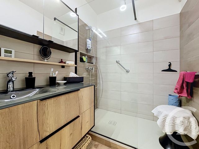Appartement T5 à vendre - 4 pièces - 98.15 m2 - BAGNOLS SUR CEZE - 30 - LANGUEDOC-ROUSSILLON - Century 21 La Big