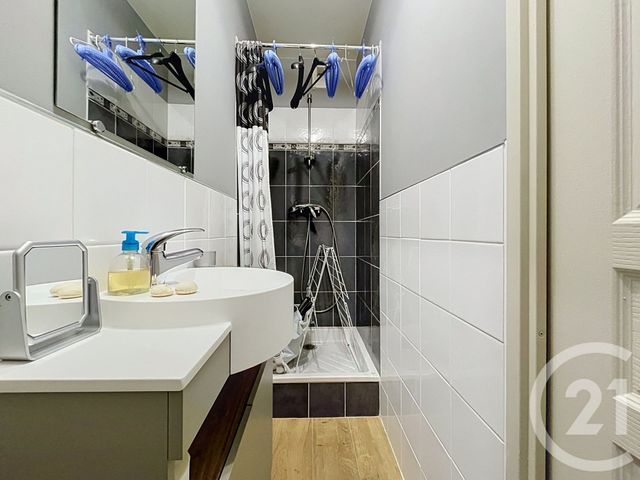Appartement T5 à vendre - 4 pièces - 98.15 m2 - BAGNOLS SUR CEZE - 30 - LANGUEDOC-ROUSSILLON - Century 21 La Big