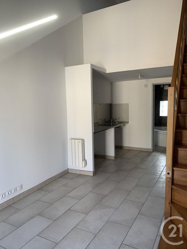 Appartement à louer - 2 pièces - 36.0 m2 - BAGNOLS SUR CEZE - 30 - LANGUEDOC-ROUSSILLON - Century 21 La Big