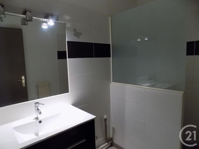 Appartement F3 à louer - 3 pièces - 68.07 m2 - BAGNOLS SUR CEZE - 30 - LANGUEDOC-ROUSSILLON - Century 21 La Big