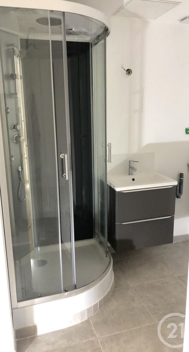 Appartement F2 à louer - 2 pièces - 44.0 m2 - BAGNOLS SUR CEZE - 30 - LANGUEDOC-ROUSSILLON - Century 21 La Big