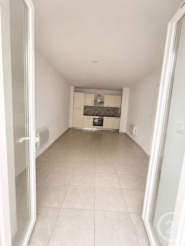 Appartement F2 à louer - 2 pièces - 44.0 m2 - BAGNOLS SUR CEZE - 30 - LANGUEDOC-ROUSSILLON - Century 21 La Big