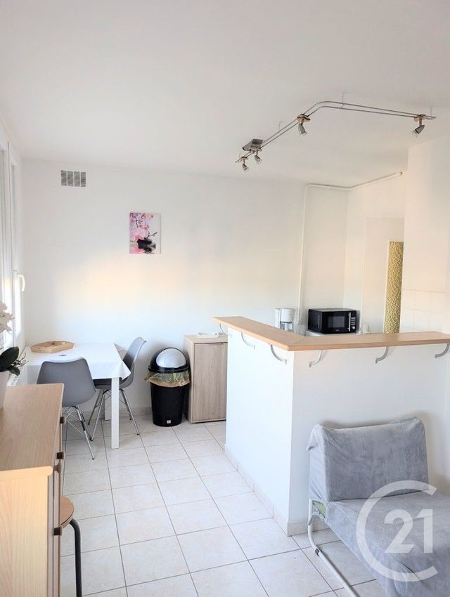 Appartement Studio à louer NIMES