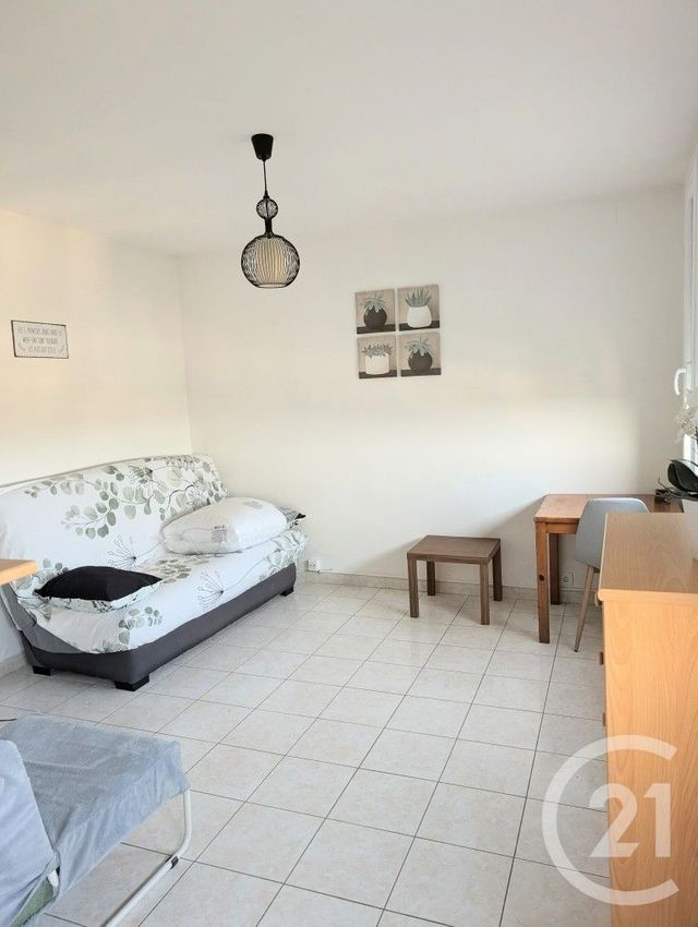Appartement Studio à louer - 1 pièce - 25.81 m2 - NIMES - 30 - LANGUEDOC-ROUSSILLON - Century 21 La Big