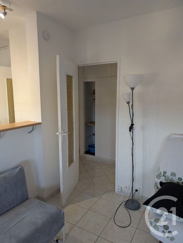 Appartement Studio à louer - 1 pièce - 25.81 m2 - NIMES - 30 - LANGUEDOC-ROUSSILLON - Century 21 La Big