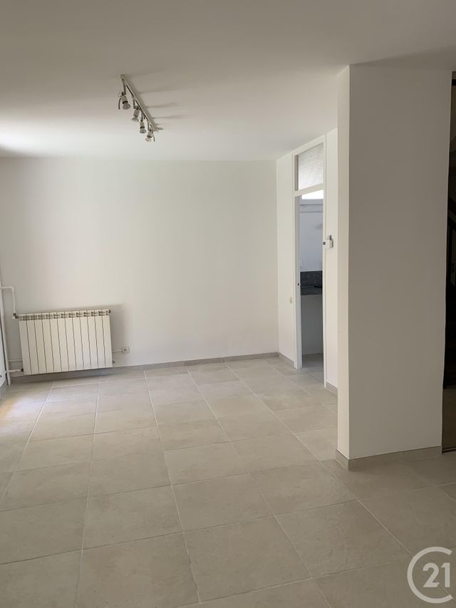 maison à louer - 5 pièces - 100.0 m2 - BAGNOLS SUR CEZE - 30 - LANGUEDOC-ROUSSILLON - Century 21 La Big