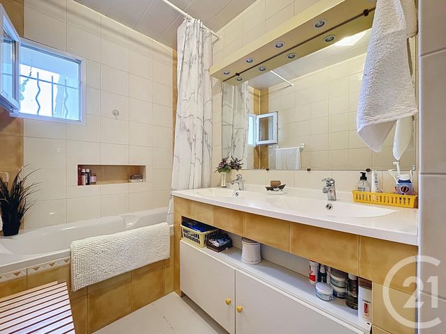 maison à vendre - 6 pièces - 125.7 m2 - CAVILLARGUES - 30 - LANGUEDOC-ROUSSILLON - Century 21 La Big