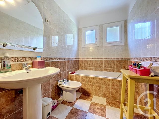 maison à vendre - 8 pièces - 145.06 m2 - BAGNOLS SUR CEZE - 30 - LANGUEDOC-ROUSSILLON - Century 21 La Big