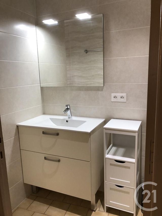 Appartement F2 à louer - 2 pièces - 32.31 m2 - BAGNOLS SUR CEZE - 30 - LANGUEDOC-ROUSSILLON - Century 21 La Big
