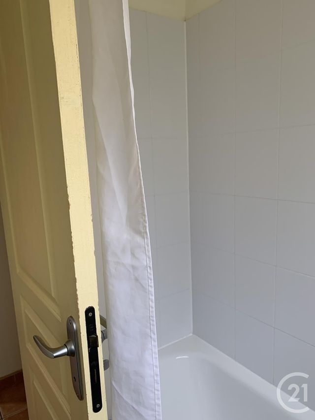 Appartement à louer - 2 pièces - 550.0 m2 - GAUJAC - 30 - LANGUEDOC-ROUSSILLON - Century 21 La Big