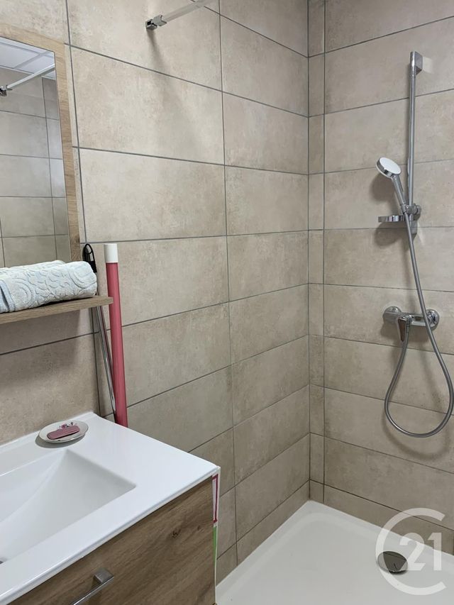 Appartement F1 à louer - 1 pièce - 21.38 m2 - BAGNOLS SUR CEZE - 30 - LANGUEDOC-ROUSSILLON - Century 21 La Big
