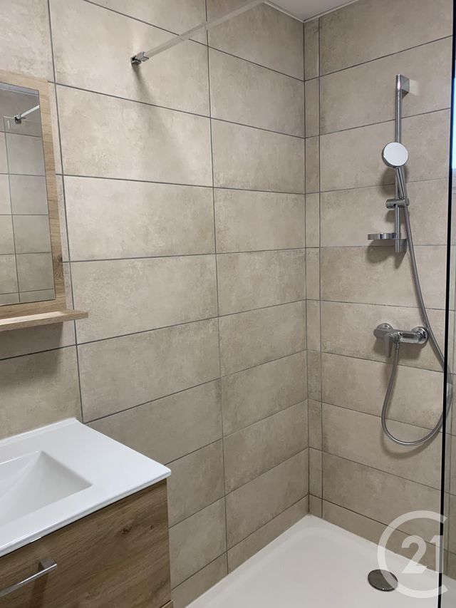 Appartement à louer - 3 pièces - 55.0 m2 - CORNILLON - 30 - LANGUEDOC-ROUSSILLON - Century 21 La Big