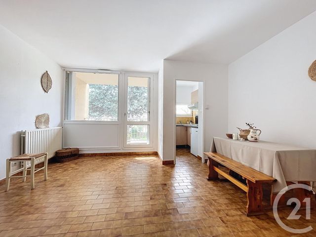 Appartement F1 à louer - 1 pièce - 25.0 m2 - BAGNOLS SUR CEZE - 30 - LANGUEDOC-ROUSSILLON - Century 21 La Big