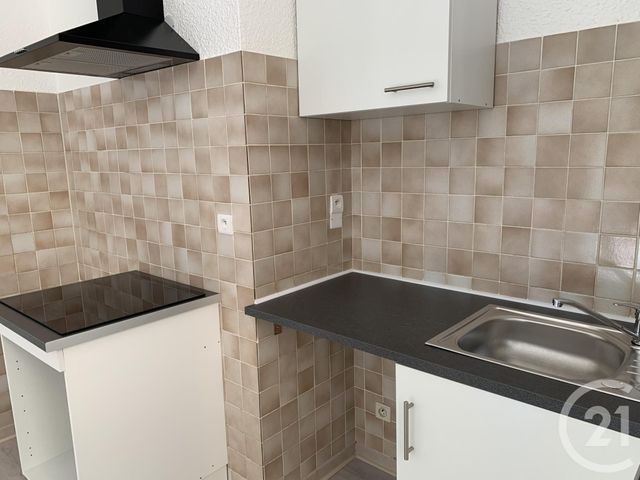 Appartement à louer - 3 pièces - 58.43 m2 - BAGNOLS SUR CEZE - 30 - LANGUEDOC-ROUSSILLON - Century 21 La Big