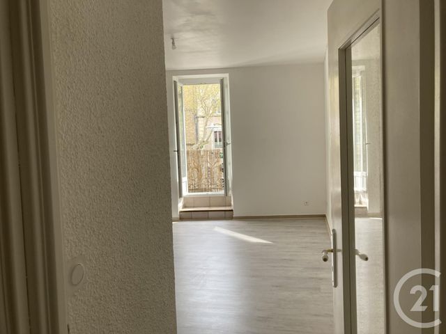 Appartement à louer - 3 pièces - 58.43 m2 - BAGNOLS SUR CEZE - 30 - LANGUEDOC-ROUSSILLON - Century 21 La Big