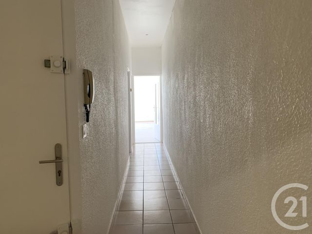 Appartement à louer - 3 pièces - 58.43 m2 - BAGNOLS SUR CEZE - 30 - LANGUEDOC-ROUSSILLON - Century 21 La Big