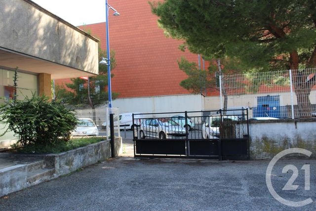 parking à louer - 20.0 m2 - BAGNOLS SUR CEZE - 30 - LANGUEDOC-ROUSSILLON - Century 21 La Big