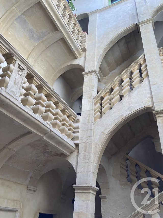 Appartement à louer - 2 pièces - 87.42 m2 - BAGNOLS SUR CEZE - 30 - LANGUEDOC-ROUSSILLON - Century 21 La Big