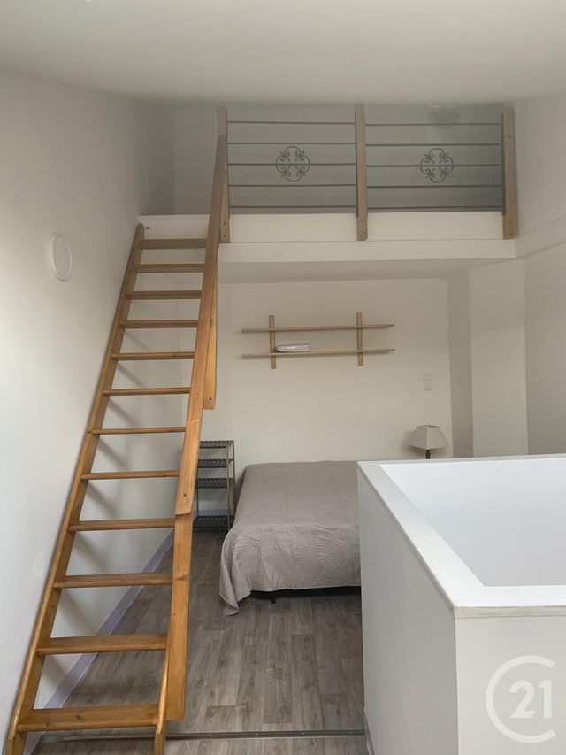 Appartement à louer - 2 pièces - 72.0 m2 - ST ANDRE DE ROQUEPERTUIS - 30 - LANGUEDOC-ROUSSILLON - Century 21 La Big