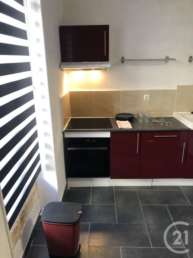 Appartement à louer - 3 pièces - 68.0 m2 - BAGNOLS SUR CEZE - 30 - LANGUEDOC-ROUSSILLON - Century 21 La Big
