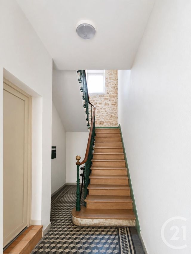 Appartement à louer - 3 pièces - 80.0 m2 - BAGNOLS SUR CEZE - 30 - LANGUEDOC-ROUSSILLON - Century 21 La Big