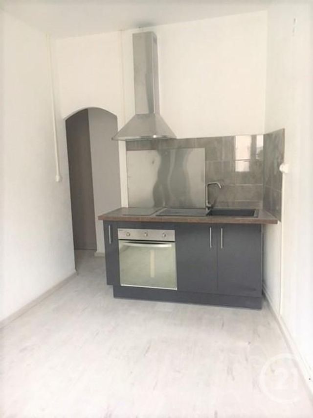 Appartement à louer - 2 pièces - 37.0 m2 - BAGNOLS SUR CEZE - 30 - LANGUEDOC-ROUSSILLON - Century 21 La Big